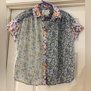 American Eagle Floral Button Down Shirt Tropical Oversized Small Beachy Funky